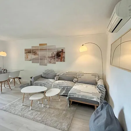 아파트 Escape To 3 Sea View 르까네