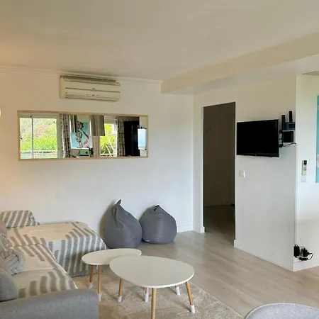 Escape To 3 Sea View Appartement *
